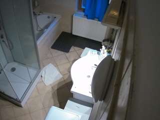 Julmodels Bathroom 2nd Floor-2